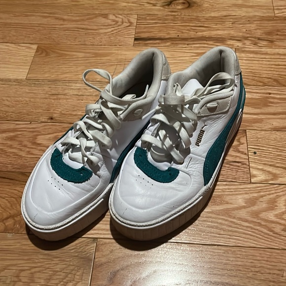 USED WHITE/GREEN PUMA SNEAKER - Picture 3 of 6